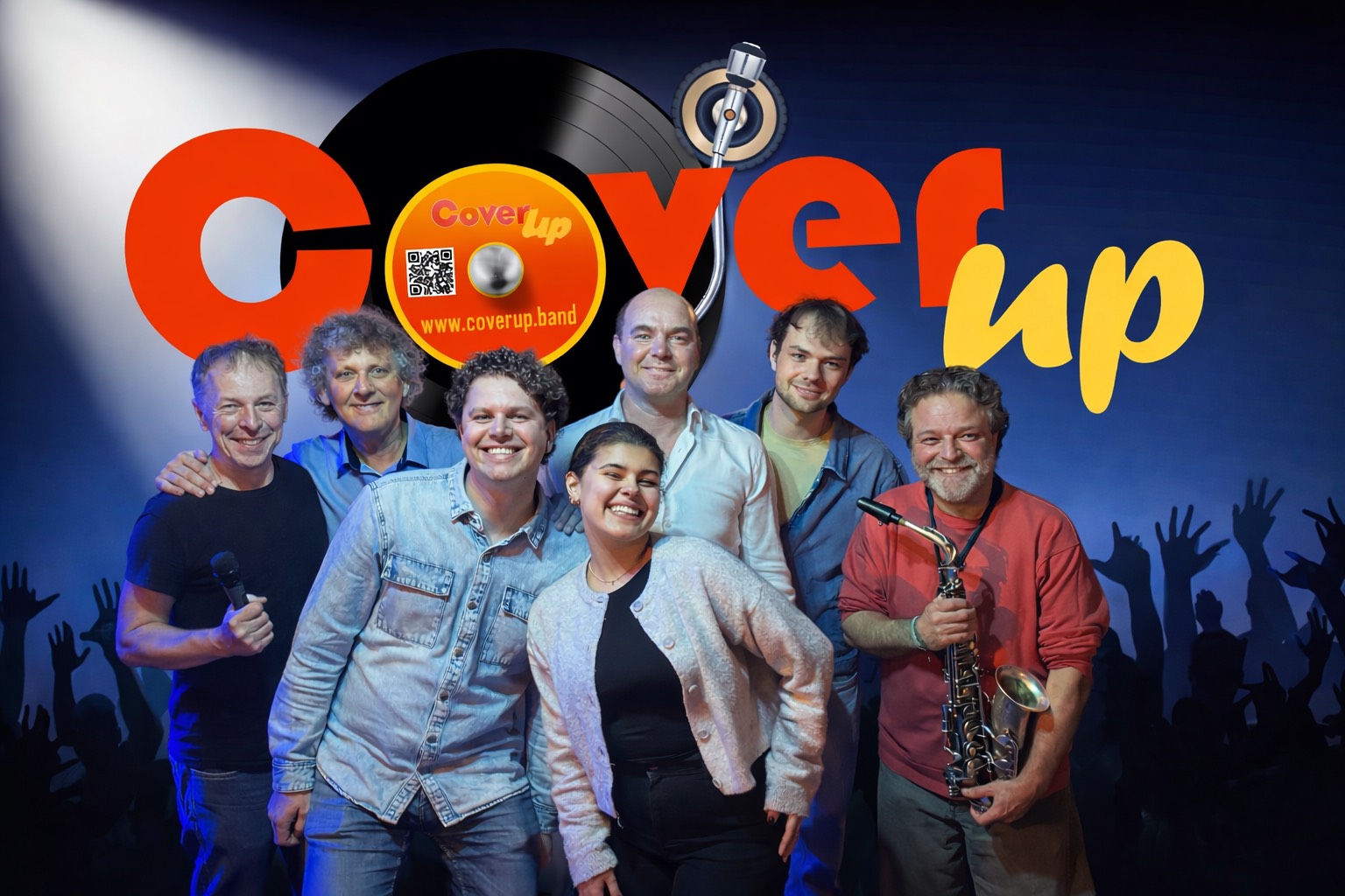 CoverUp podium met banner